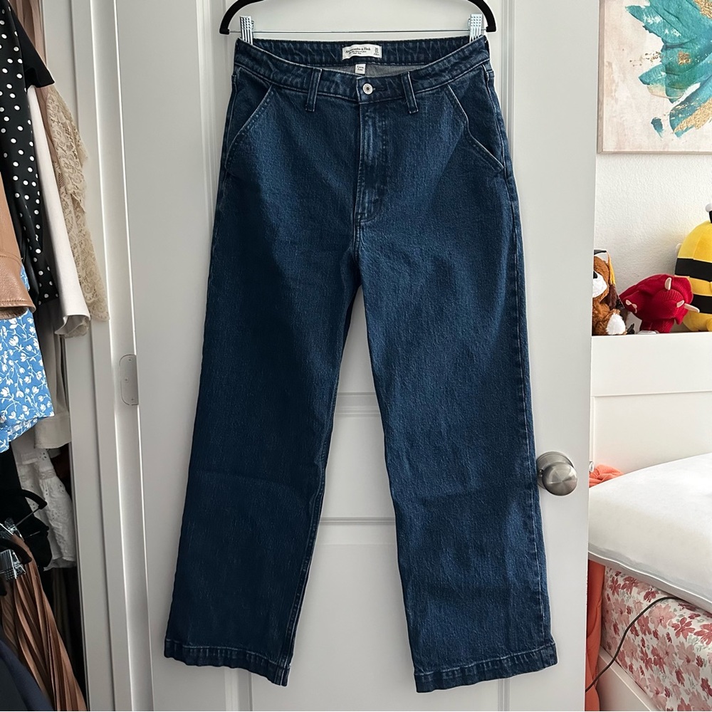 Abercrombie & Fitch Curve Love 90s Relaxed Jeans Dark Wash, size 10/30 Short